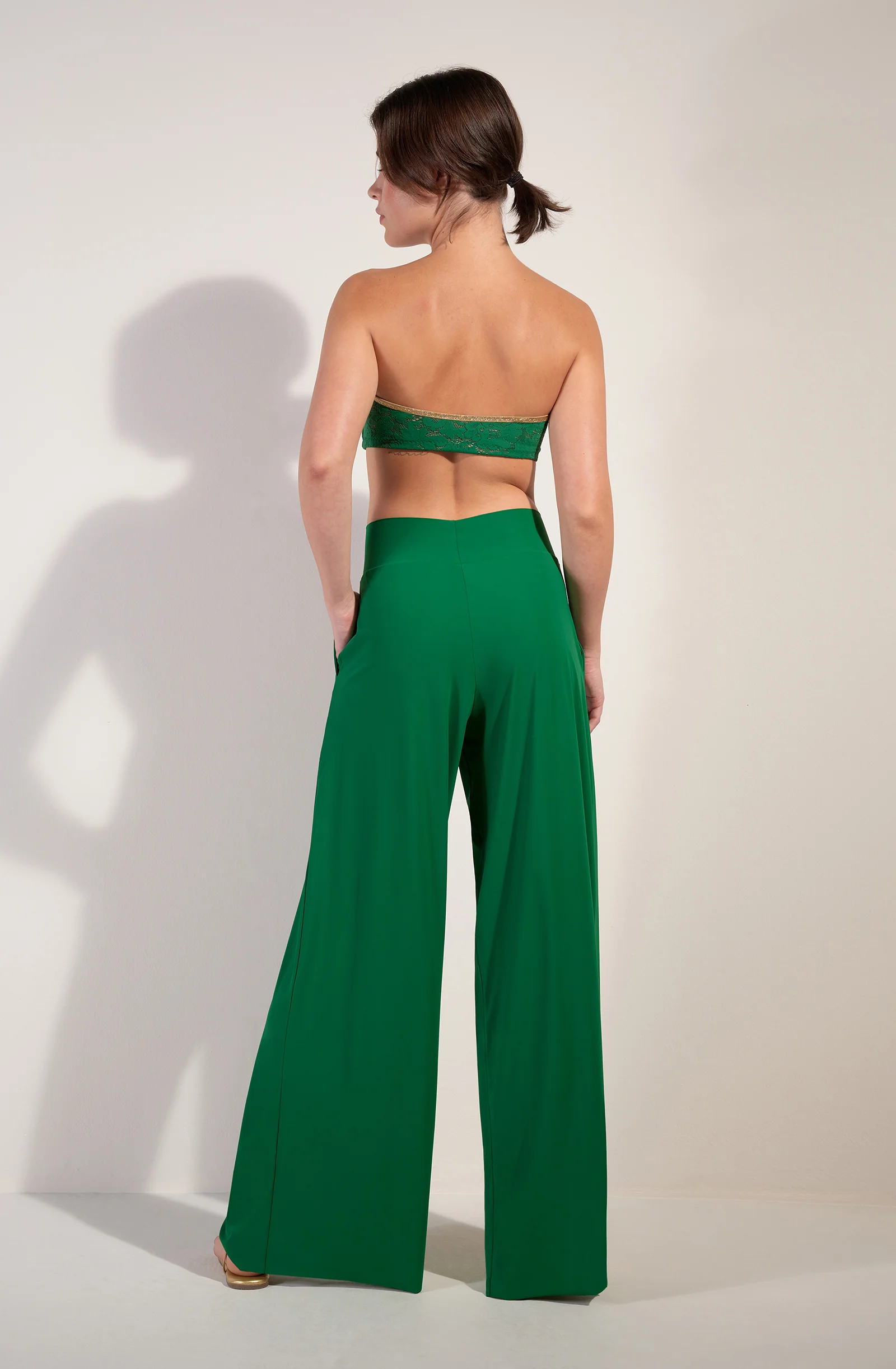 alya - jade - Image 8
