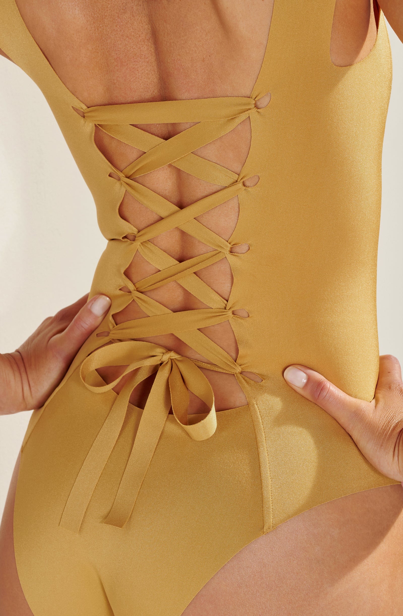 nancy - gold - Image 4