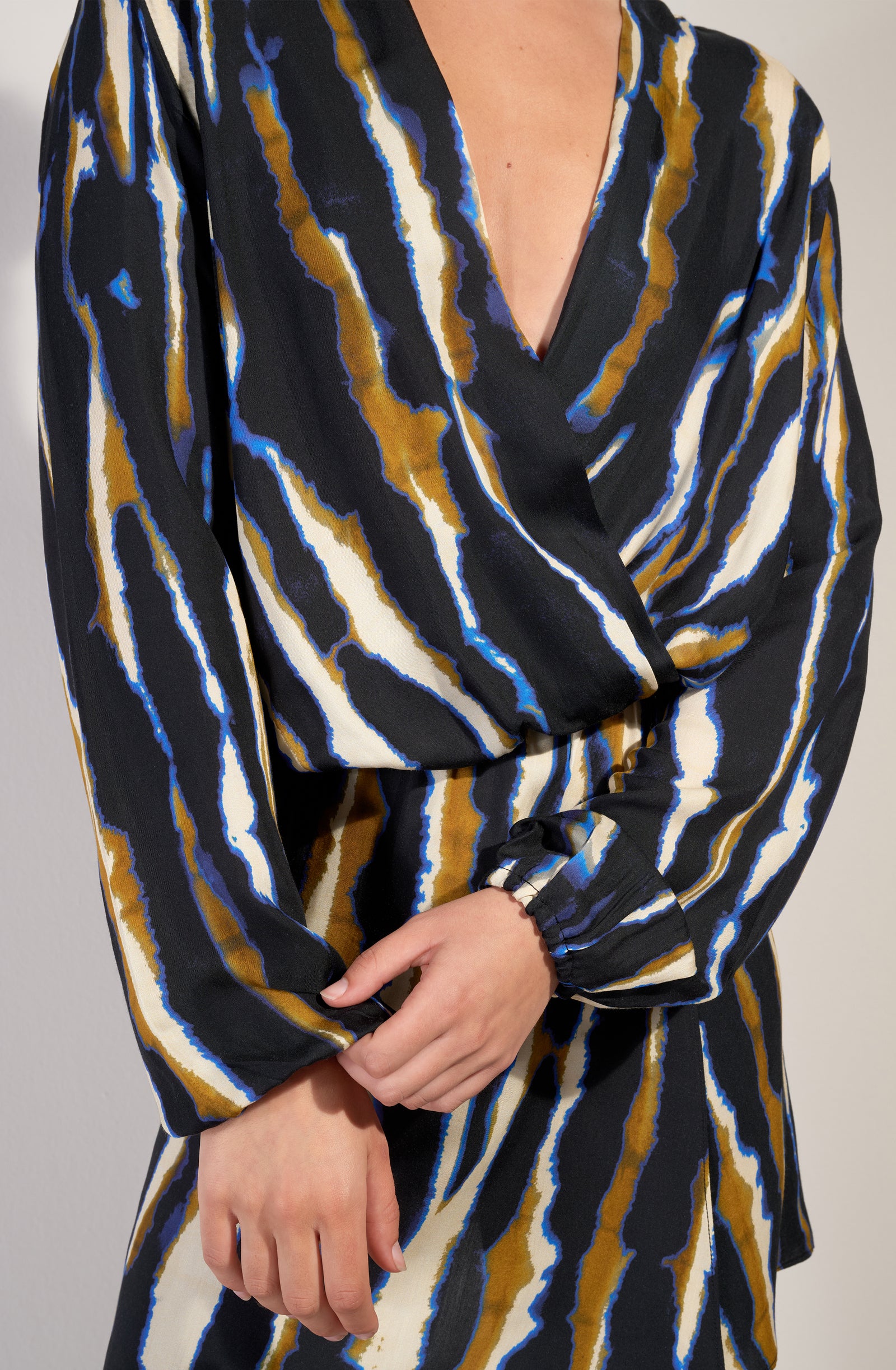 raisa - tie and dye - Image 5