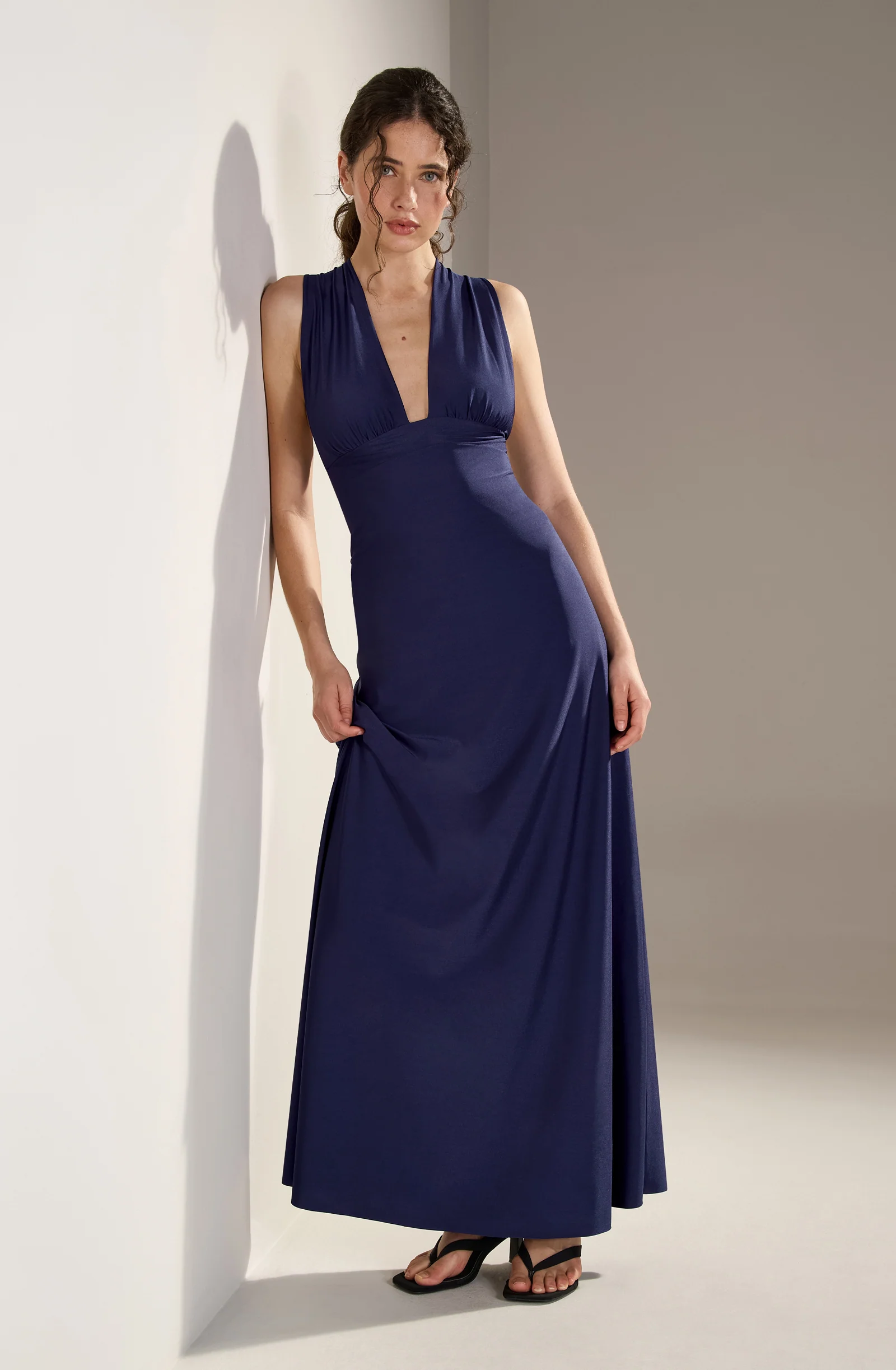 reena - navy
