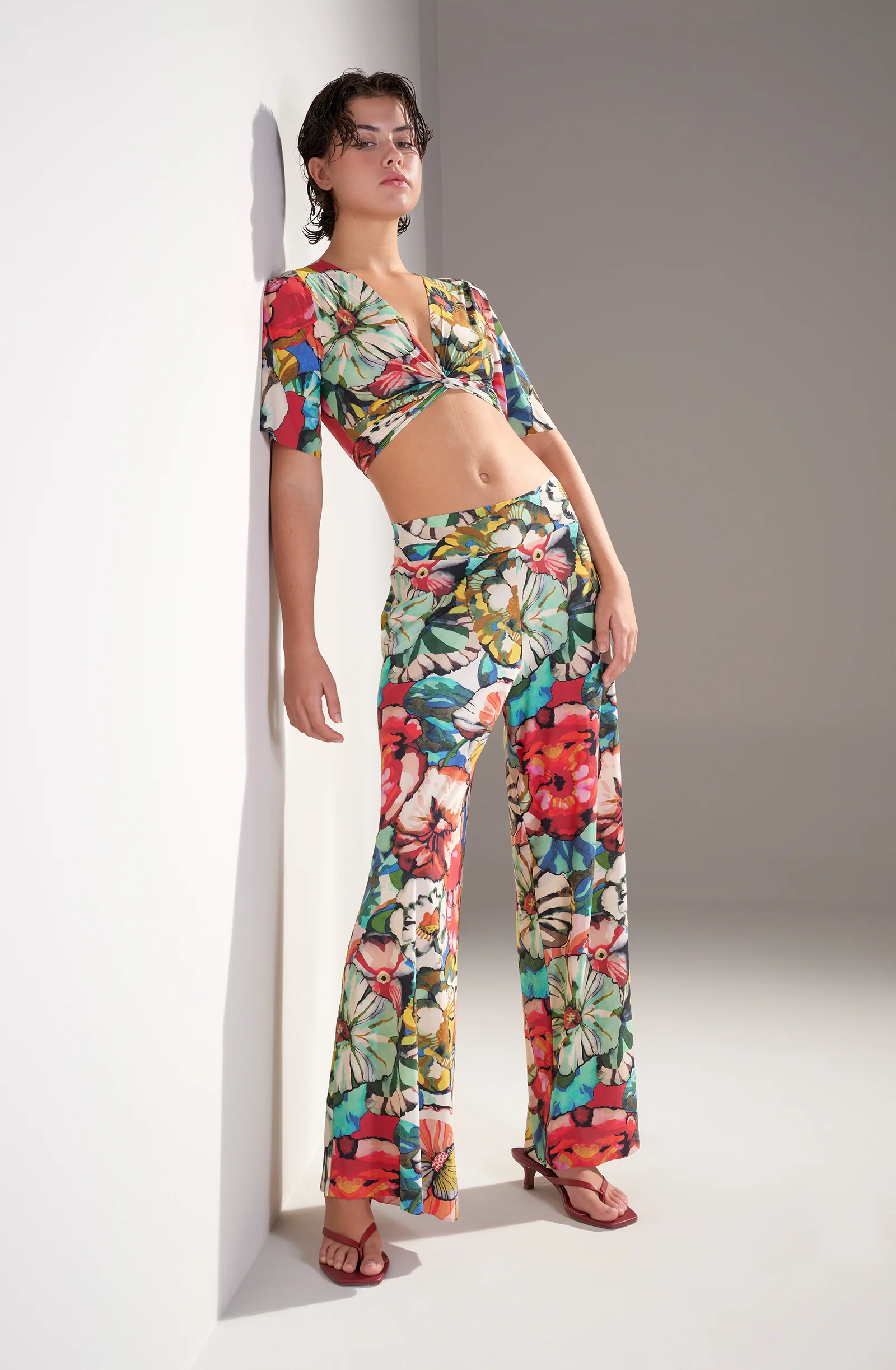 tainy - flower - Image 4